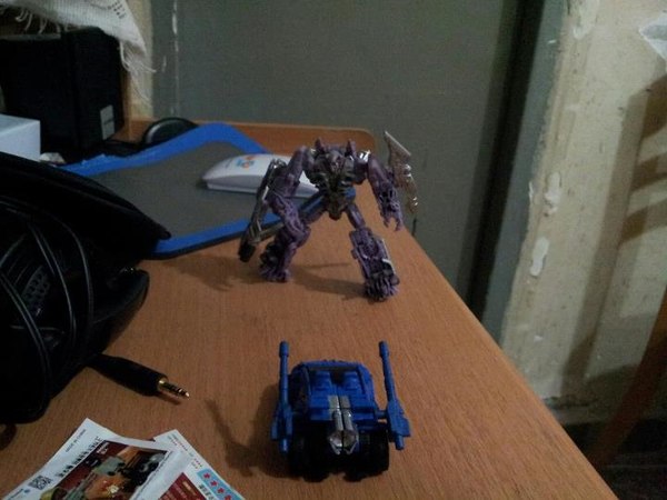 Transformers Prime Cyberverse Images Show First Looks At Fallback, Tailgate, And Skyquake Redecos  (14 of 18)